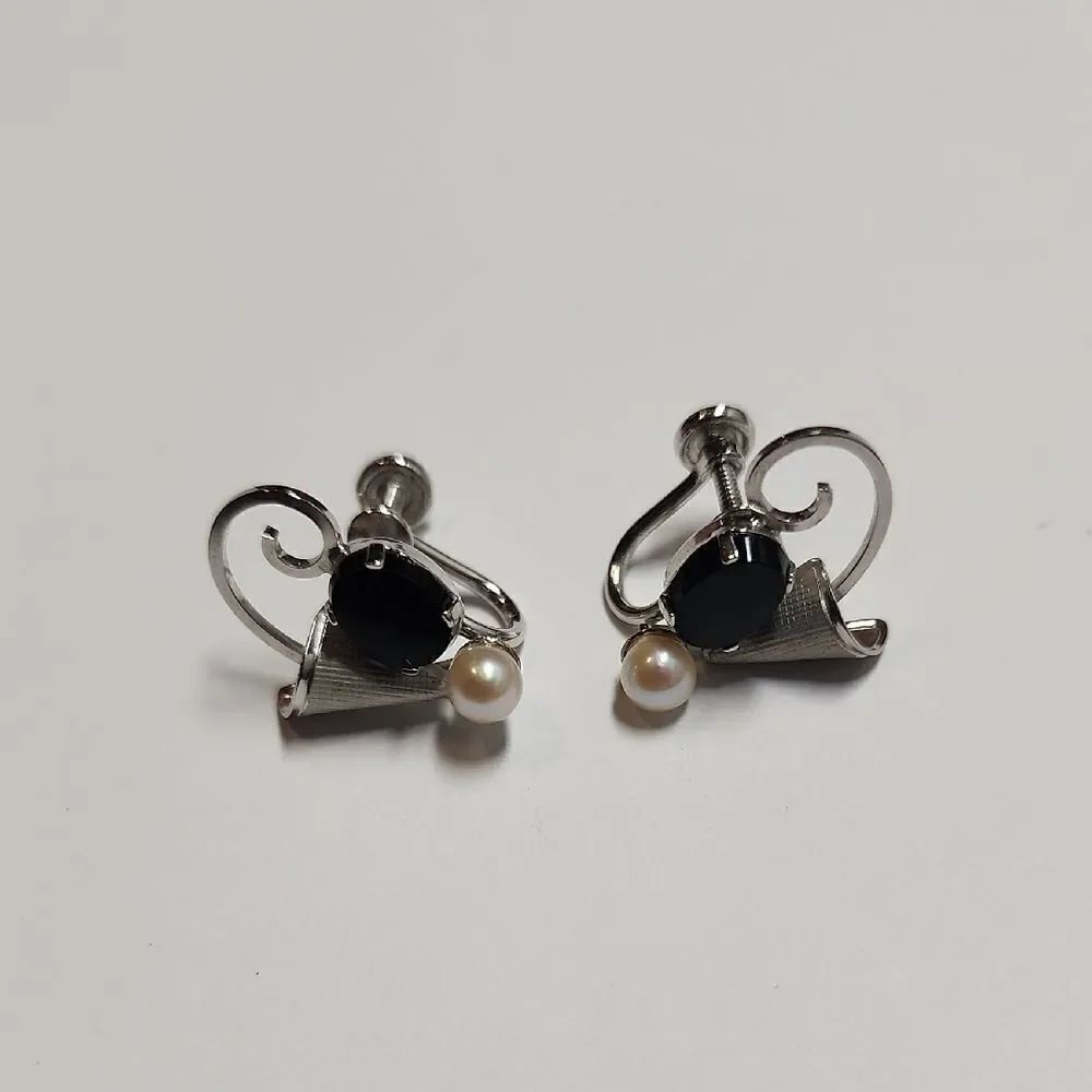 Sterling Silver and Black Earrings with Pearl Accent DCE vintage Screw Back